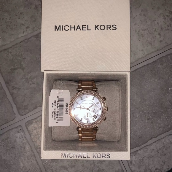 Michael Kors Rose Gold Watch Women main image 4